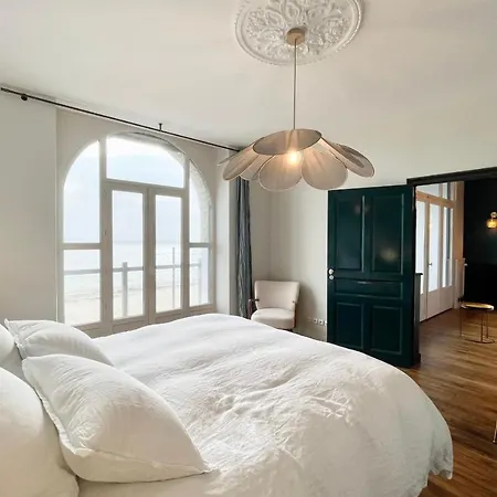 Luxury ! Simone Sur La Piscine Villa Larmor-Plage